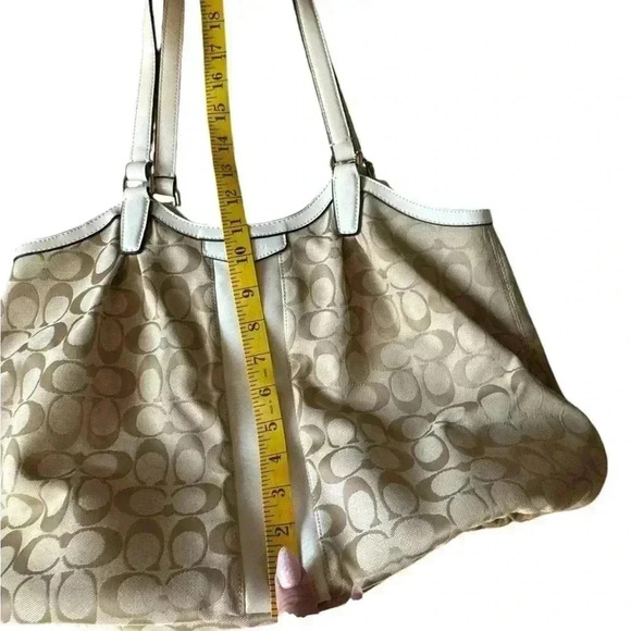 Coach Devin Light Beige Khaki Ivory satchel Handbag Purse. - Picture 11 of 13